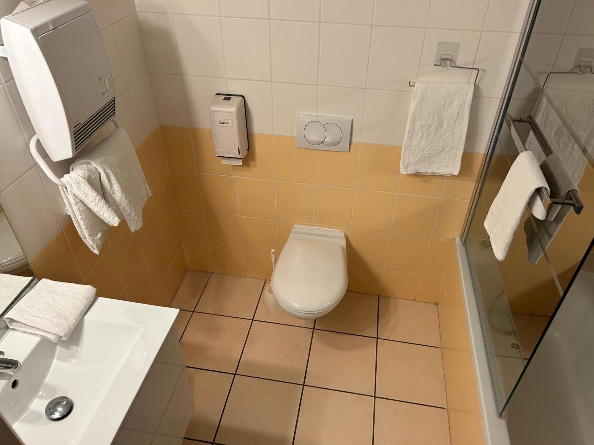 Abel Hotel Langeac Kültér fotó